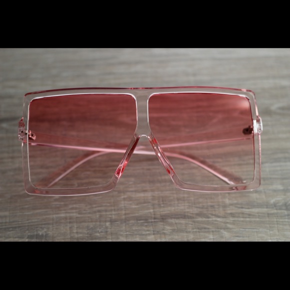 FASHION SUNGLASSES - Picture 2 of 3